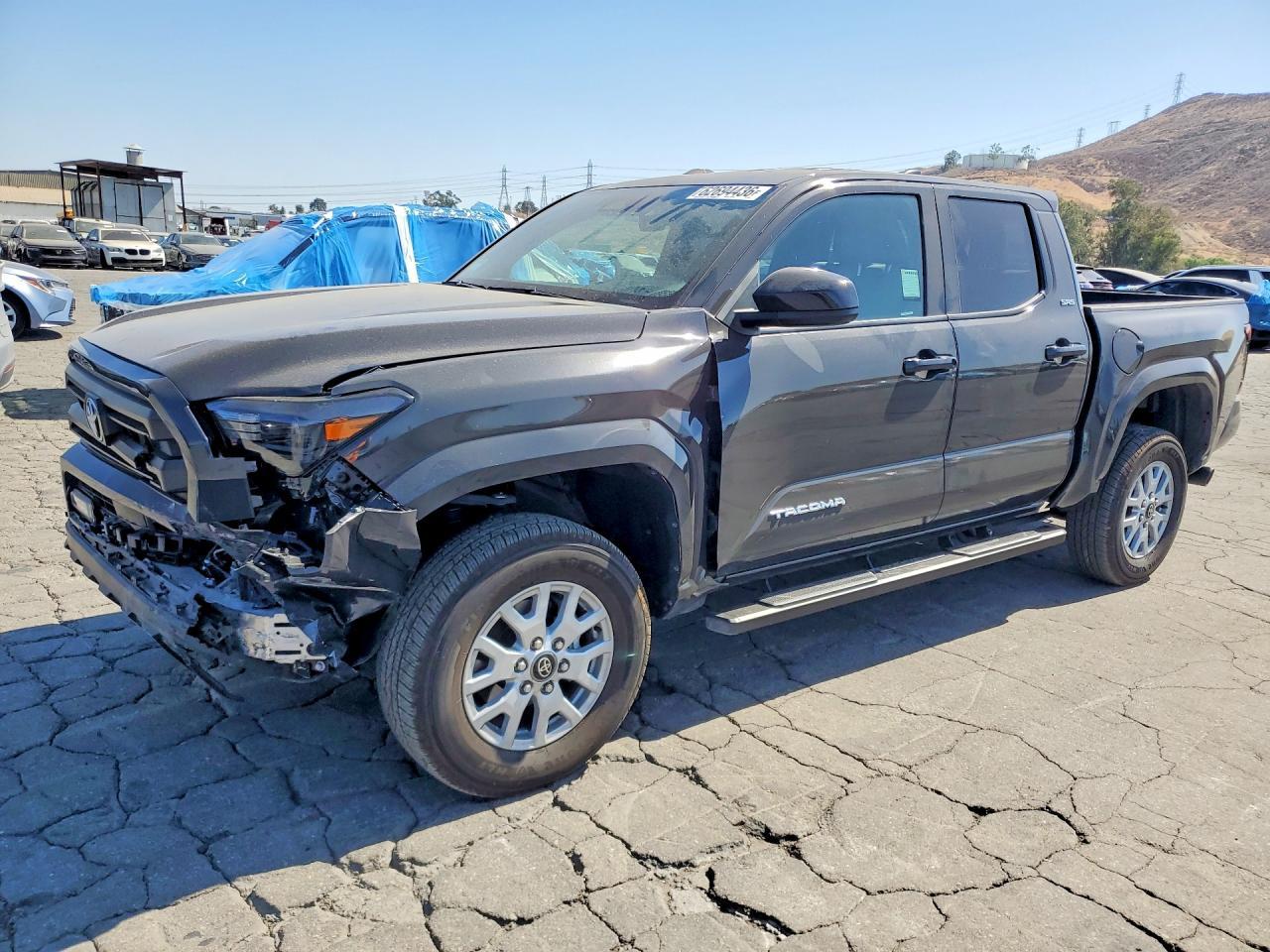 2025 Toyota Tacoma Sr5 - zdjęcie główne