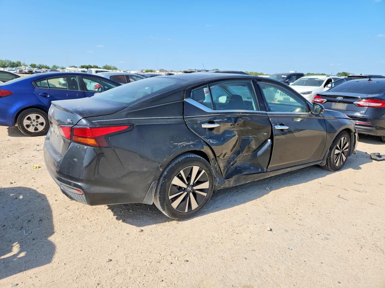 2020 Nissan Altima Sl - zdjęcie 3