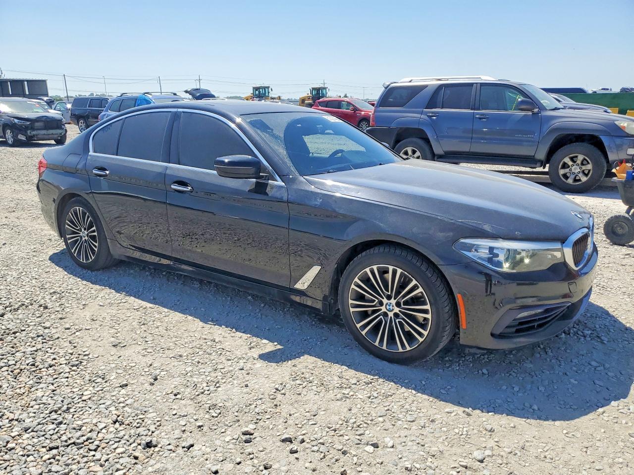 2017 BMW Seria 5 530i - zdjęcie 4