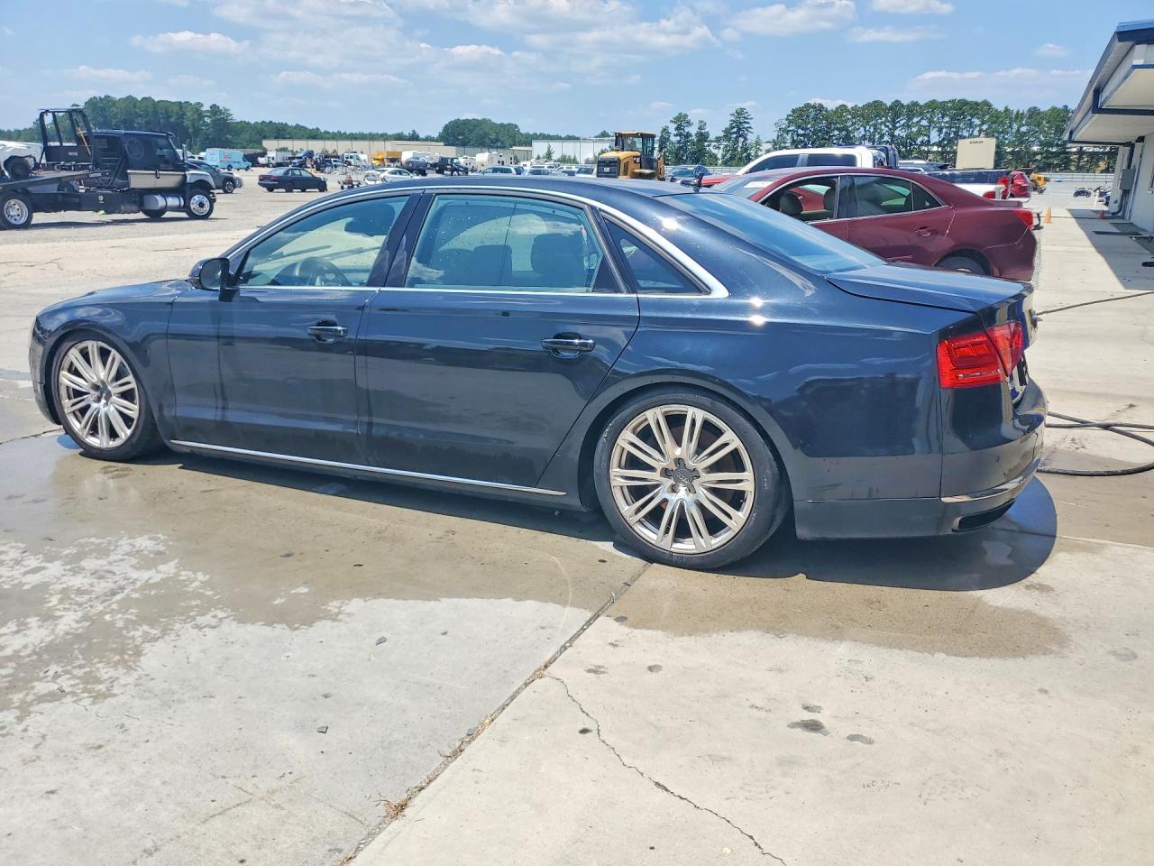 2013 Audi A8 L Quattro - zdjęcie główne