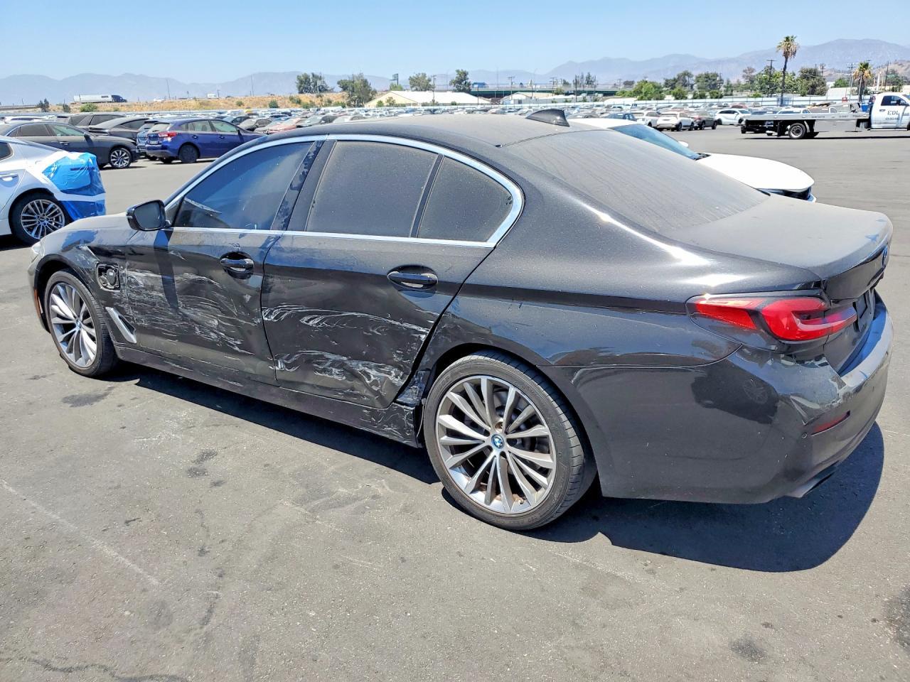 2023 BMW 530E - zdjęcie 2