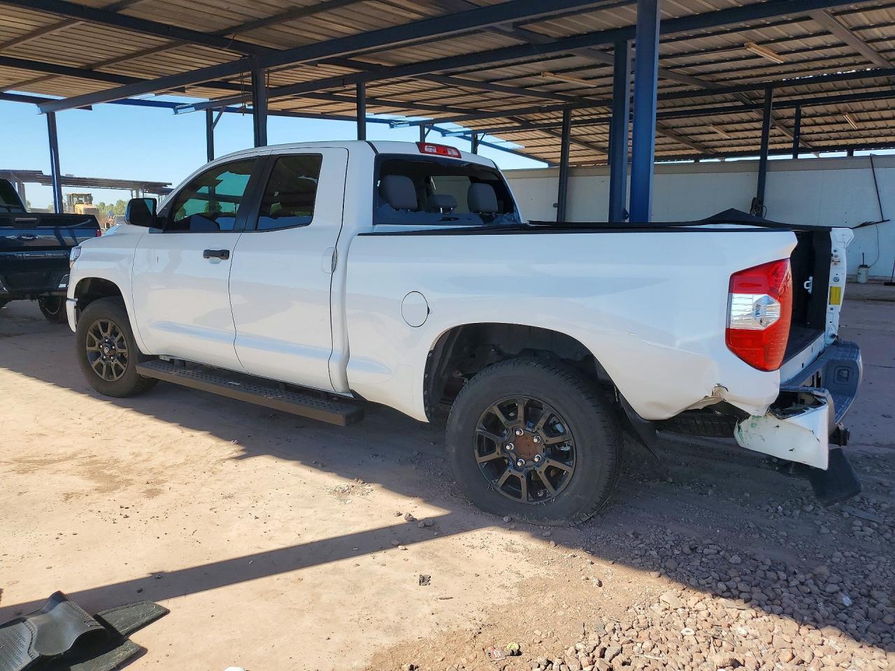 2019 Toyota Tundra Sr5 - zdjęcie 2