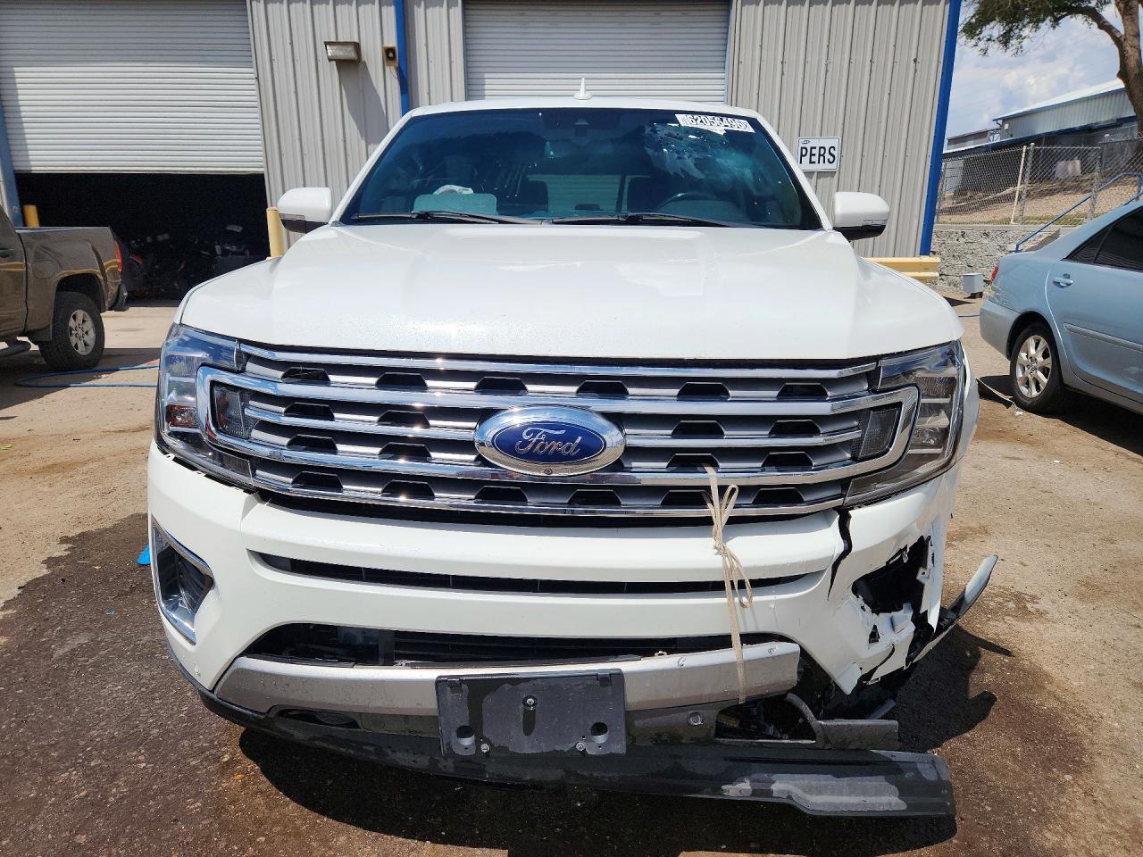 2021 Ford Expedition Limited - zdjęcie 5