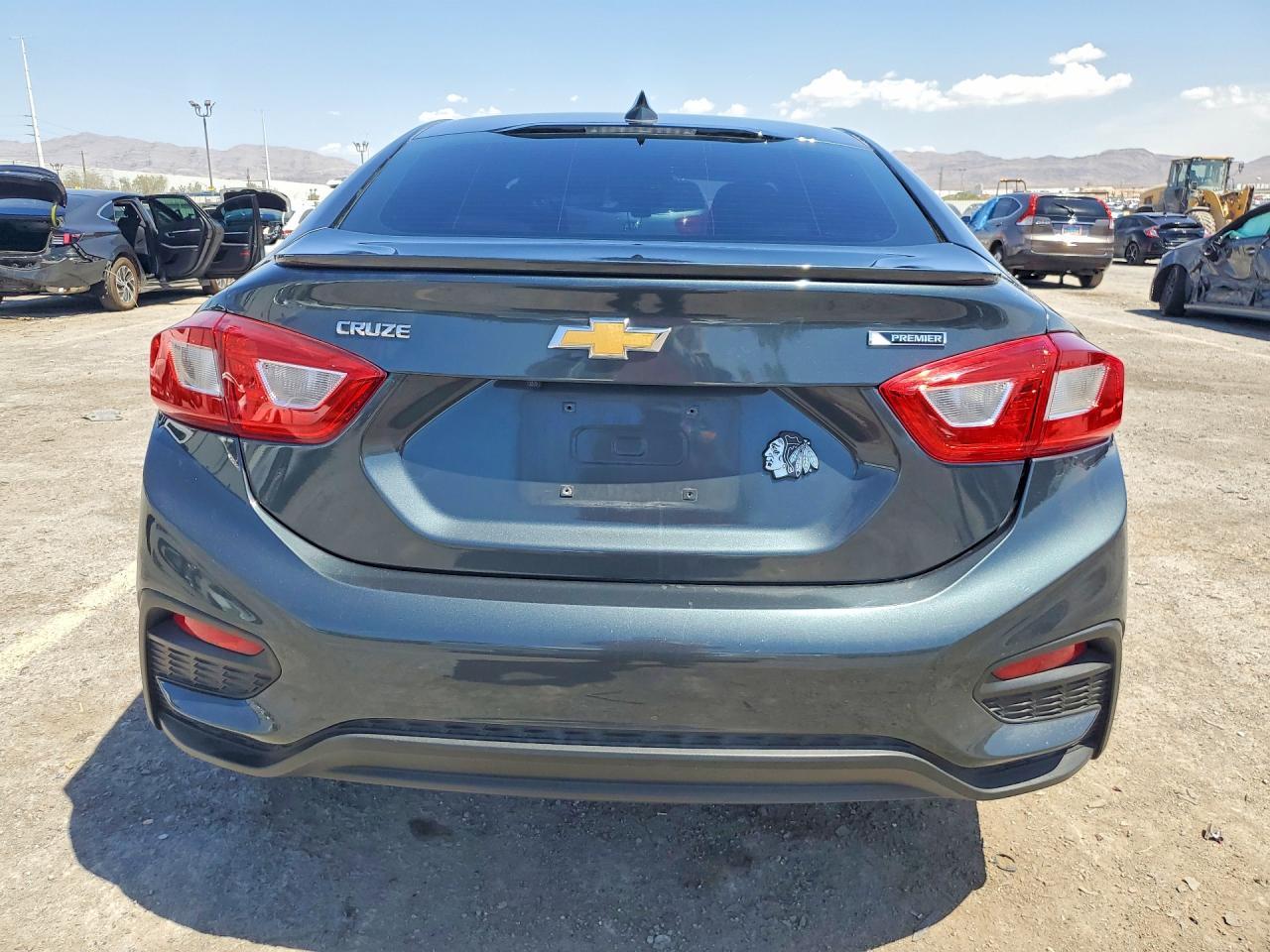 2018 Chevrolet Cruze Premier - zdjęcie 6