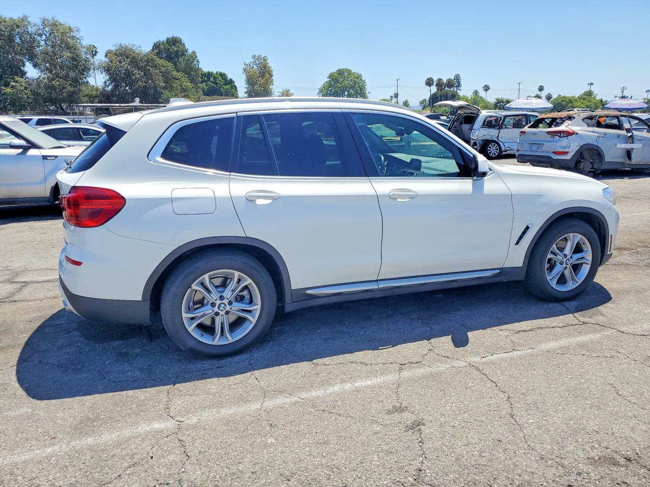 2019 BMW X3 Sdrive30I - zdjęcie 3