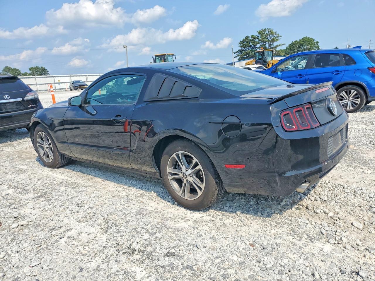 2013 Ford Mustang - zdjęcie 2