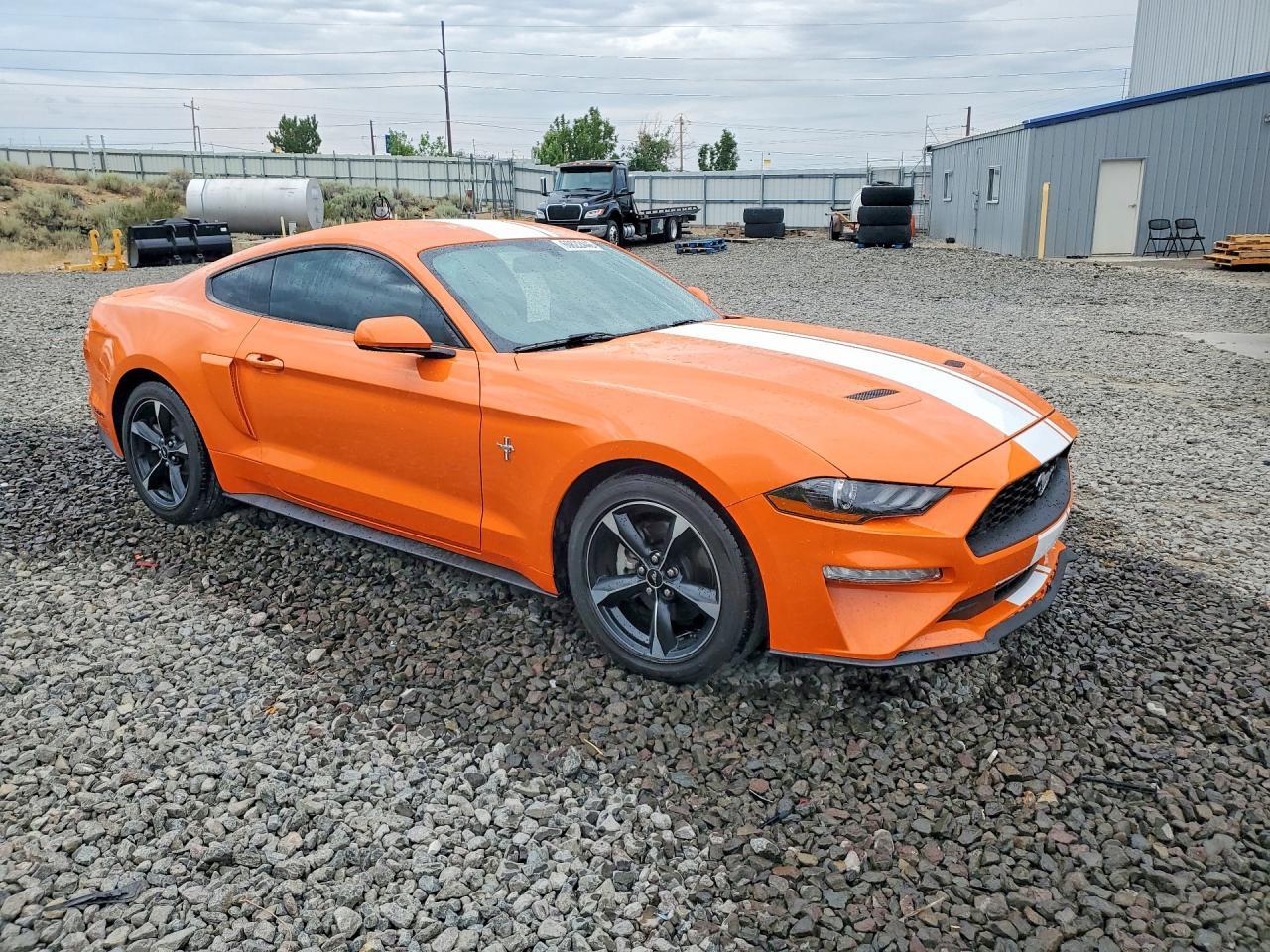 2020 Ford Mustang - zdjęcie 4