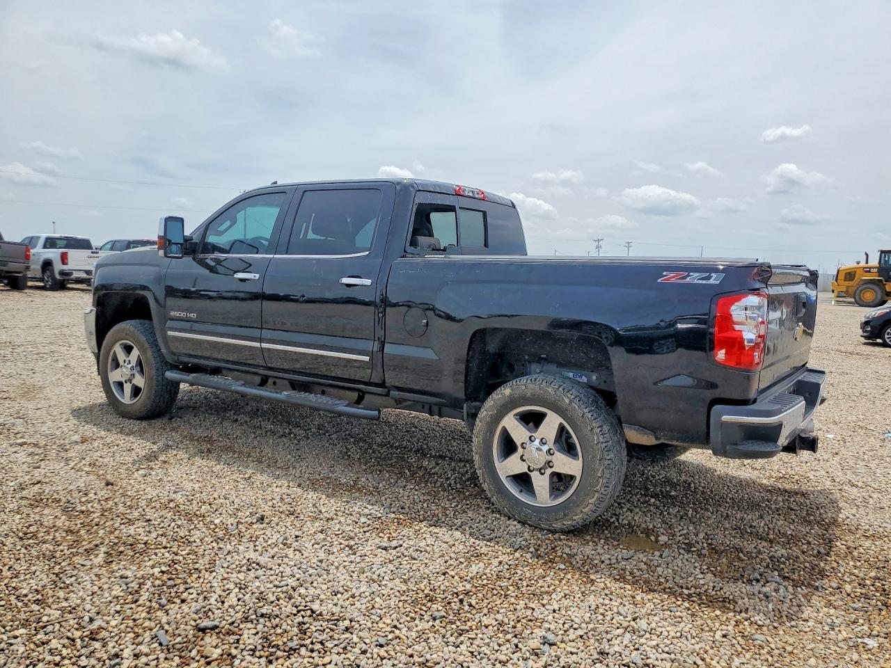 2017 Chevrolet Silverado K2500 Heavy Duty Ltz - zdjęcie 2