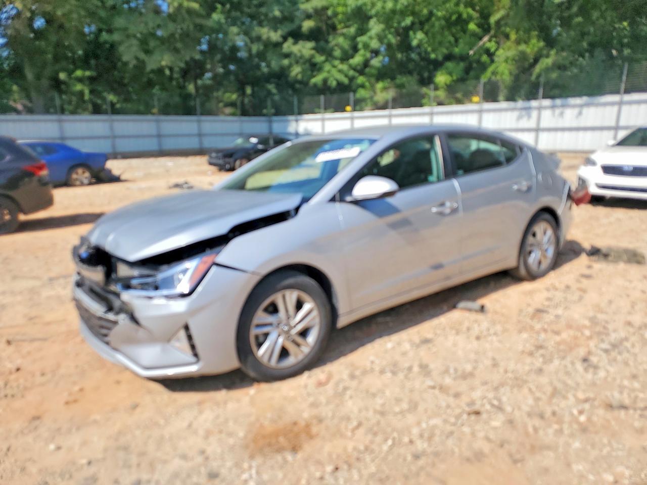 2020 Hyundai Elantra Sel - zdjęcie główne