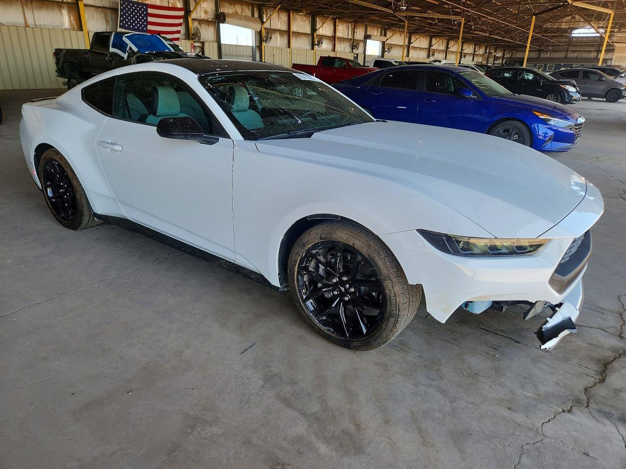 2025 Ford Mustang - zdjęcie 4