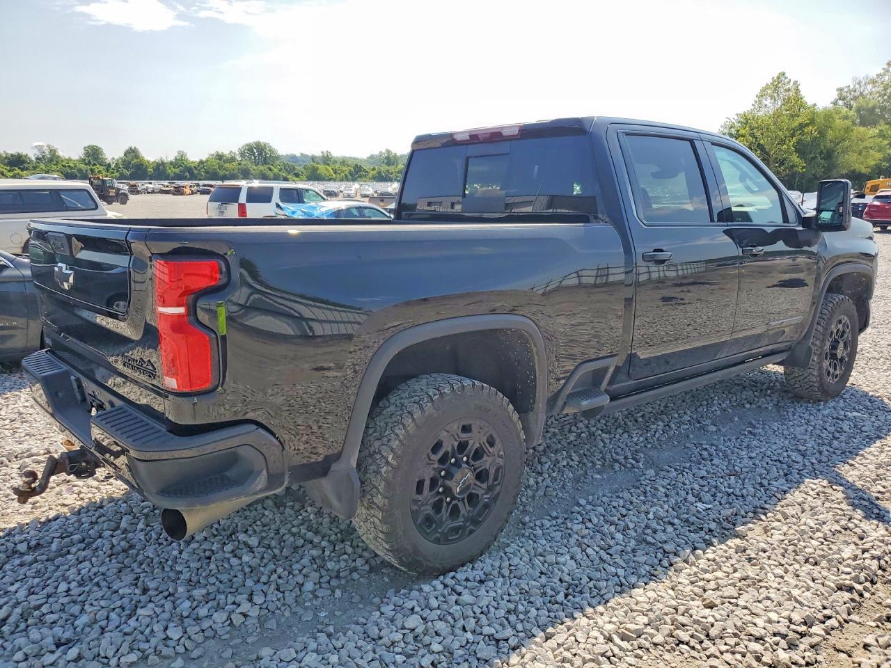 2024 Chevrolet Silverado 2500 Hd - zdjęcie 3