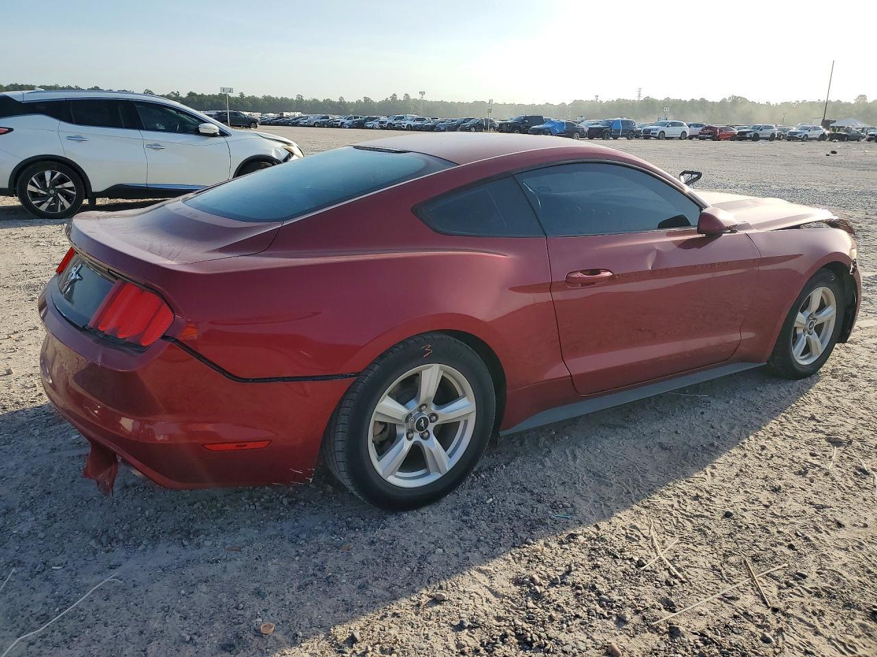2017 Ford Mustang - zdjęcie 3