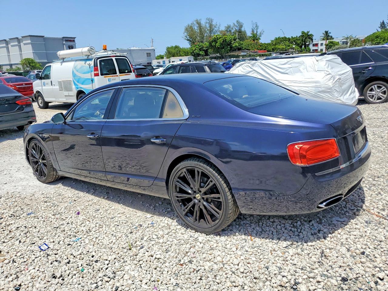 2014 Bentley Flying Spur - zdjęcie 2