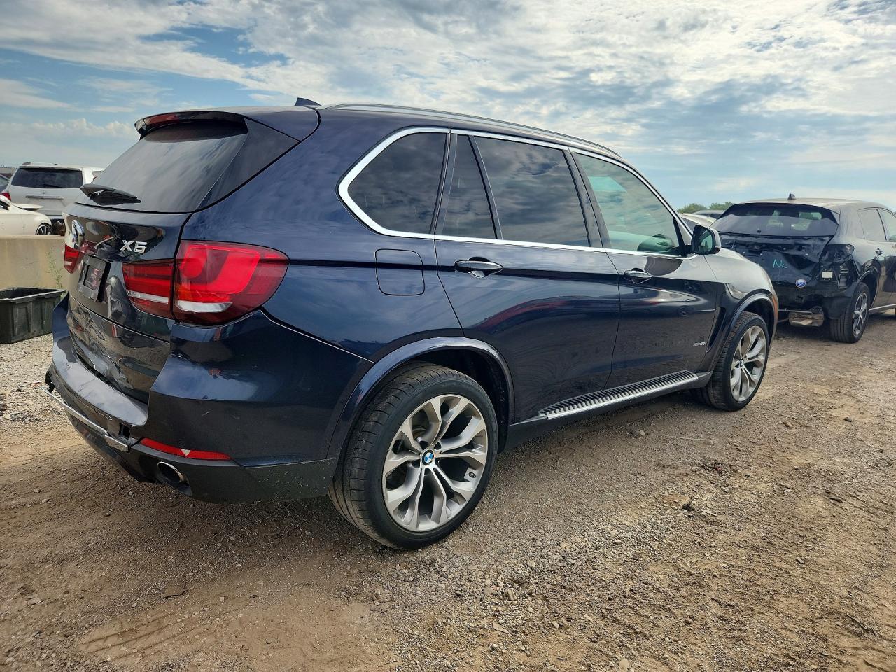 2017 BMW X5 xDrive35I - zdjęcie 3