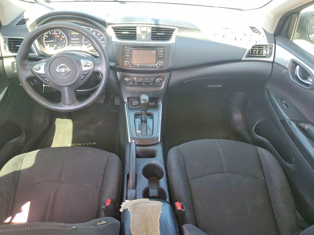 2018 Nissan Sentra S - zdjęcie 8