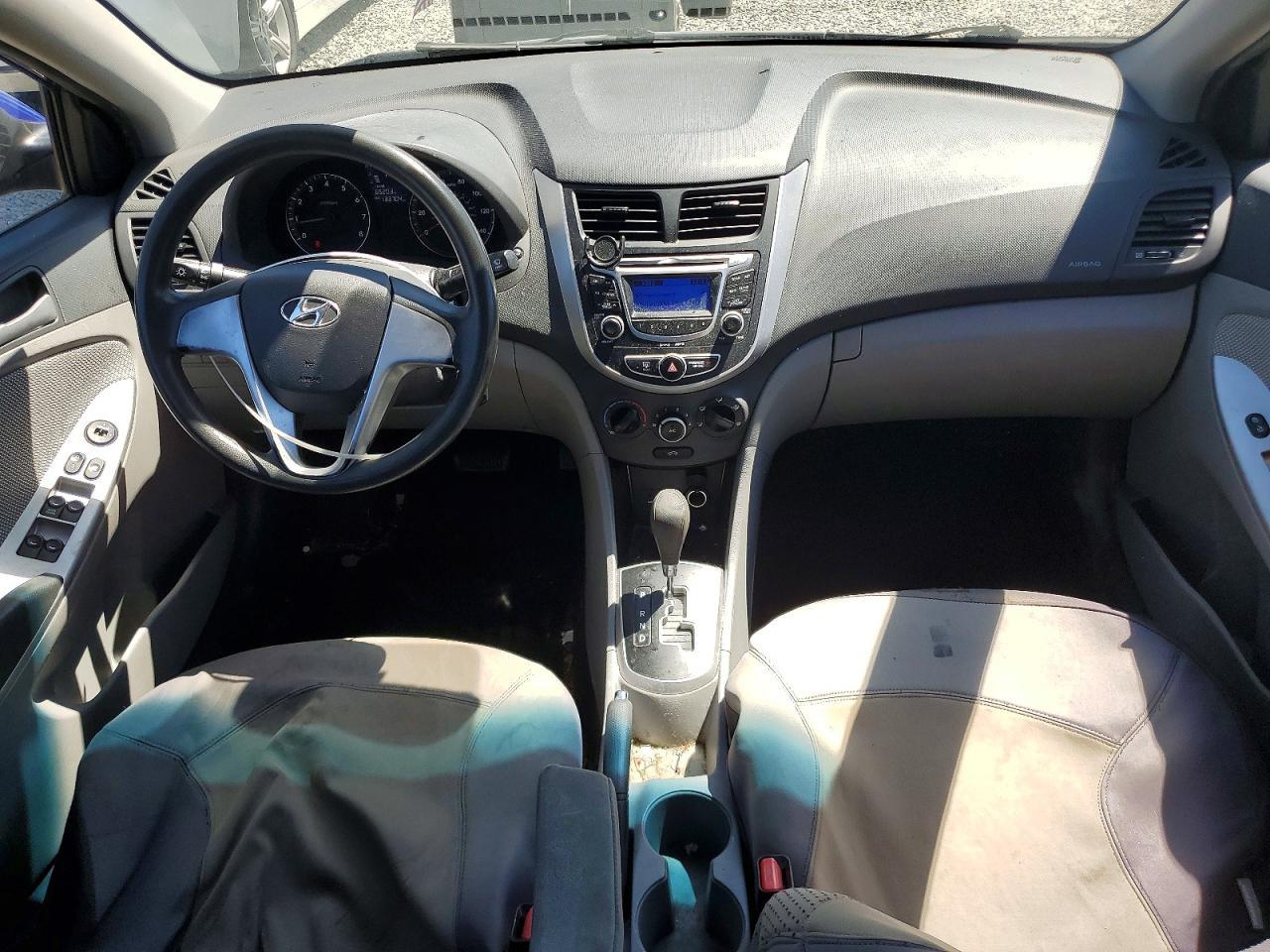 2013 Hyundai Accent Gls - zdjęcie 8