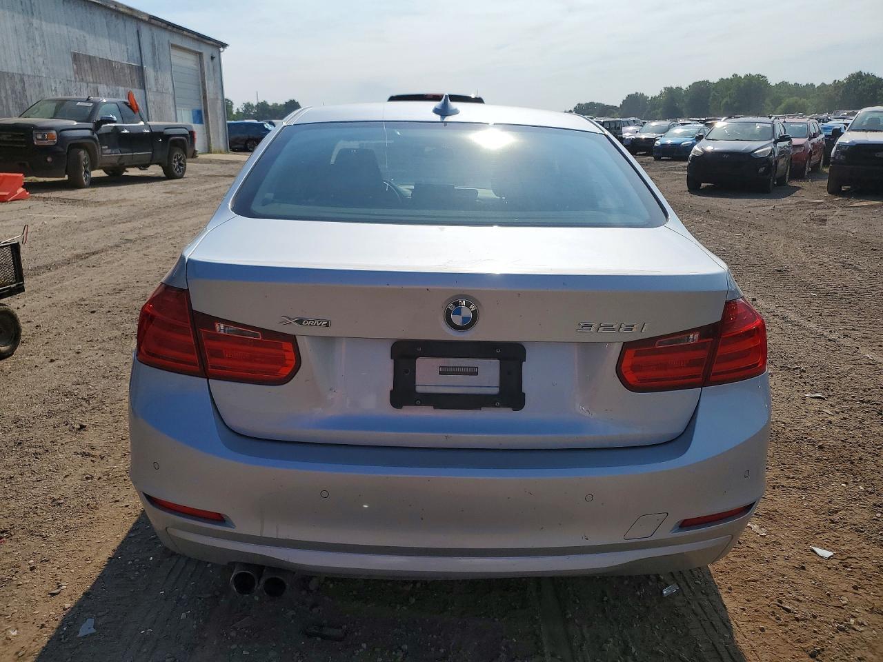 2015 BMW Seria 3 328i - zdjęcie 6