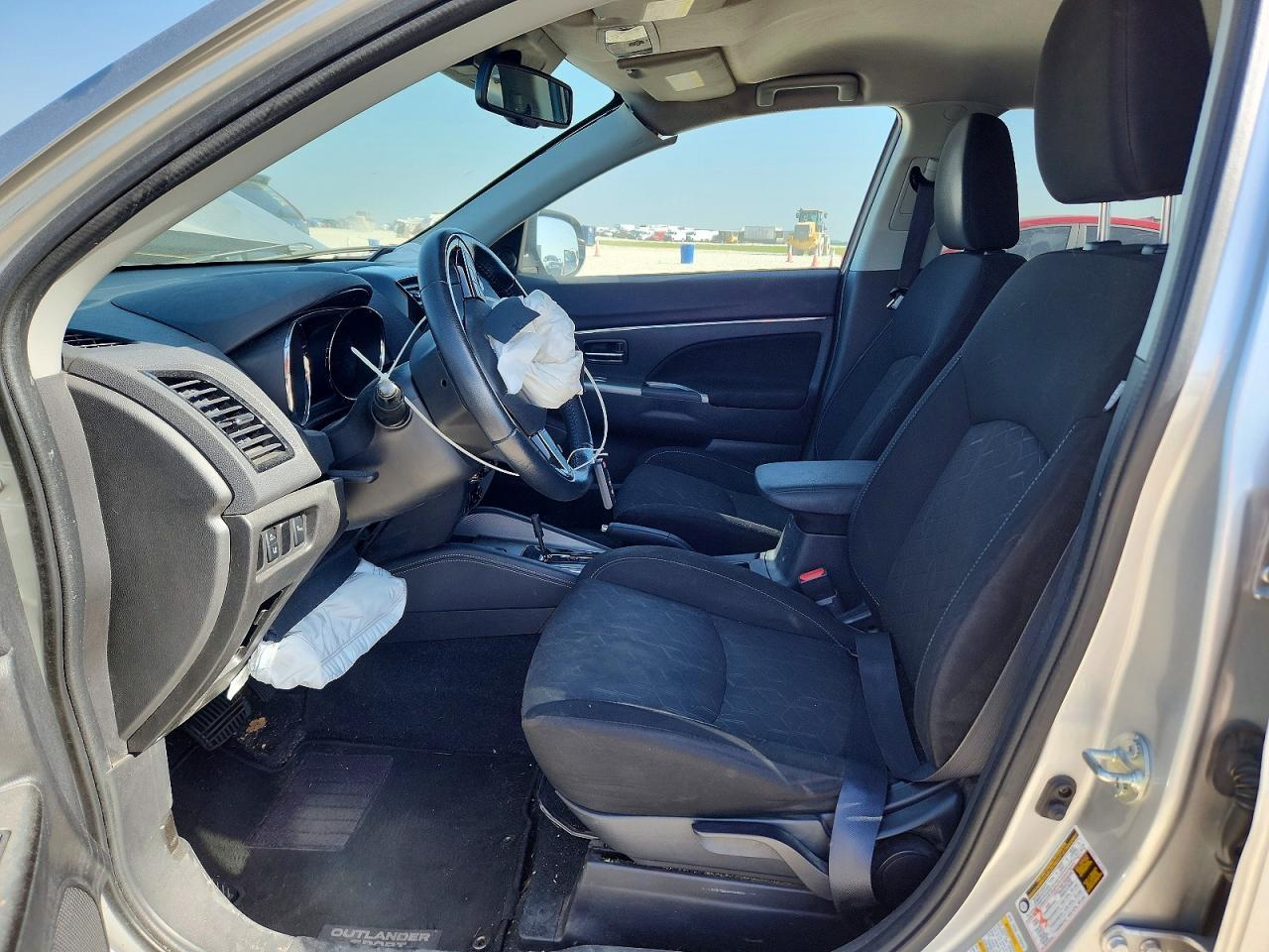 2021 Mitsubishi Outlander Sport Es - zdjęcie 7