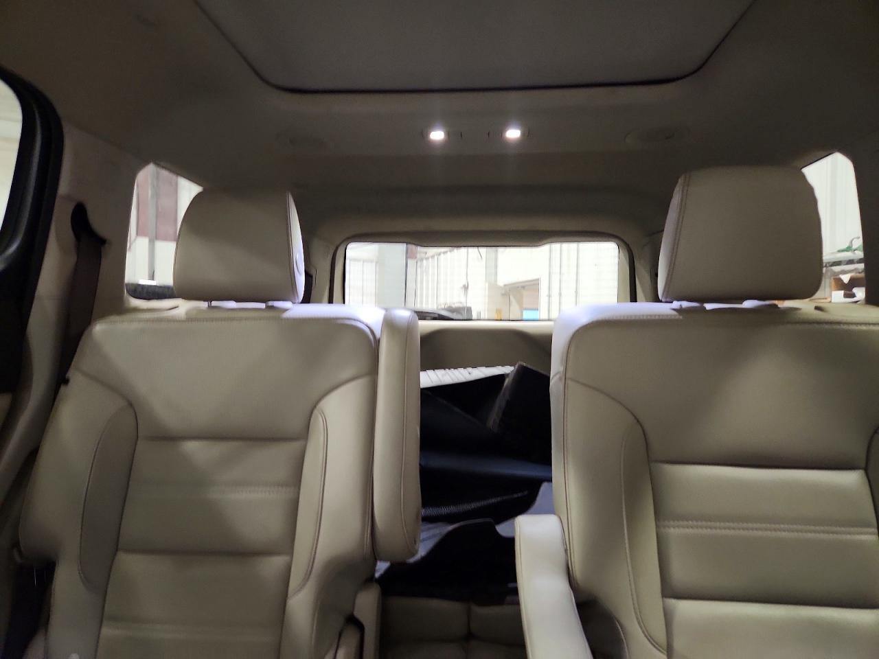 2019 GMC Acadia Denali - zdjęcie 10