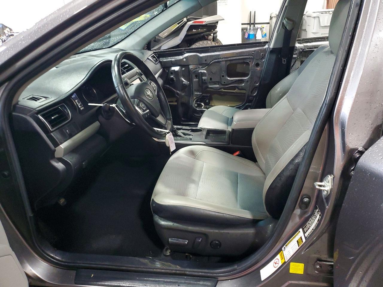 2016 Toyota Camry Se - zdjęcie 7