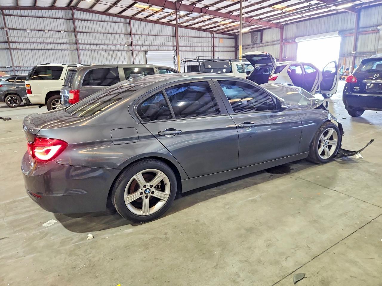 2014 BMW 328 I - zdjęcie 3