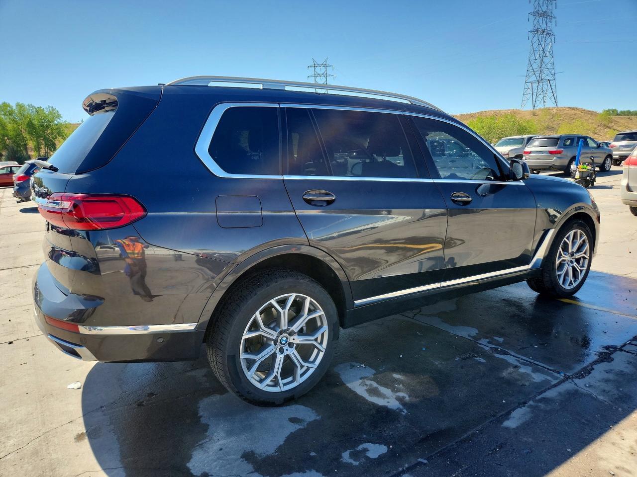 2022 BMW X7 xDrive40I - zdjęcie 3