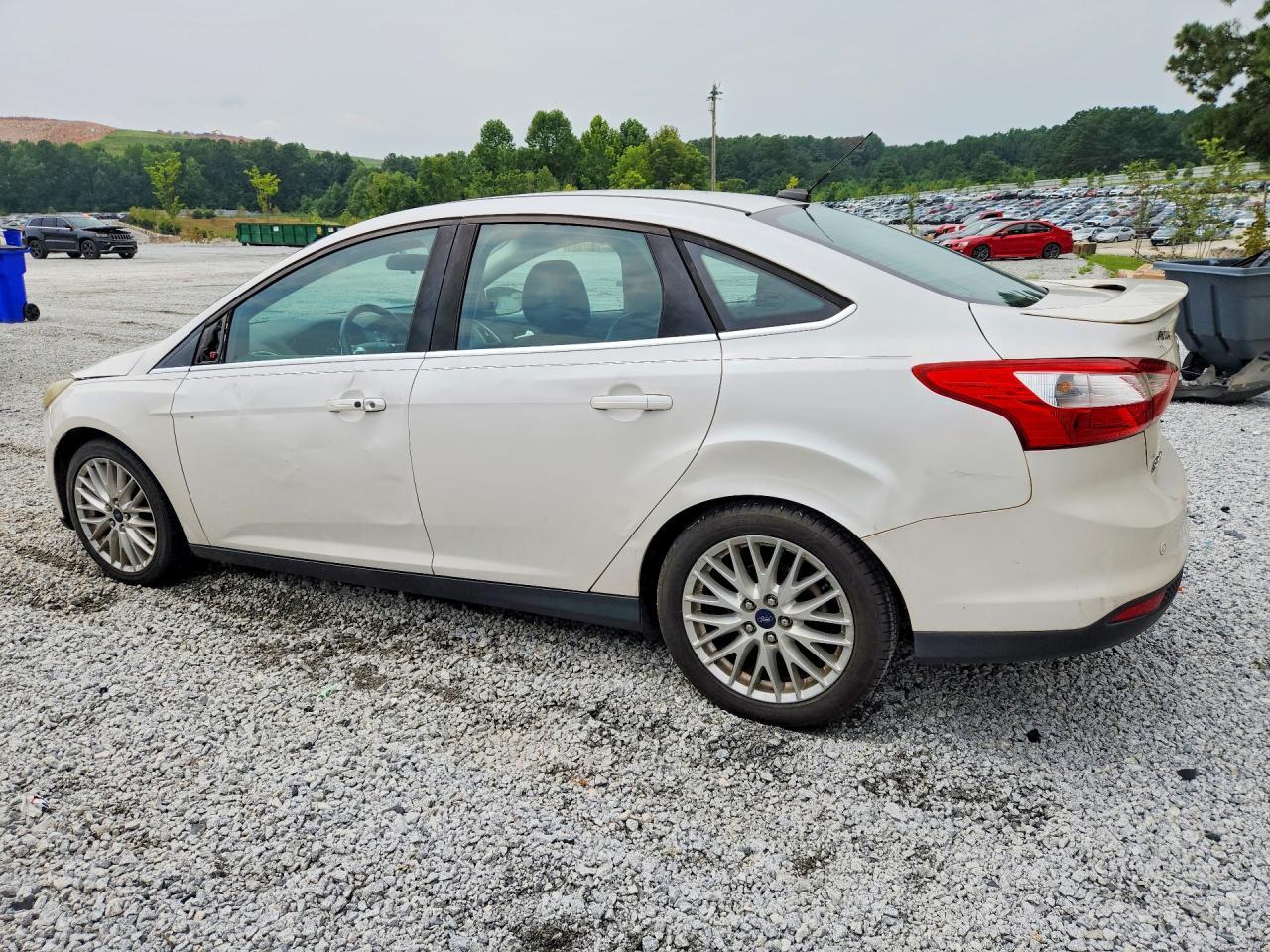 2014 Ford Focus Titanium - zdjęcie 2