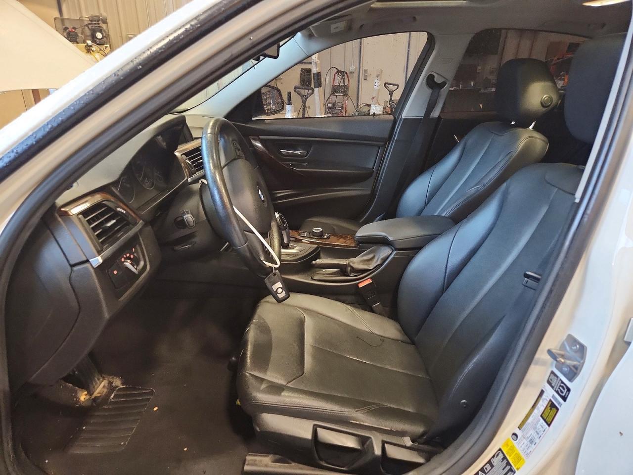 2015 BMW 320 I xDrive - zdjęcie 7