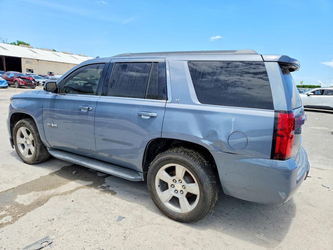 2016 Chevrolet Tahoe C1500 Lt - zdjęcie 2