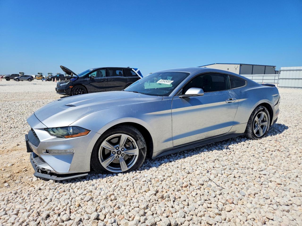 2020 Ford Mustang - zdjęcie główne