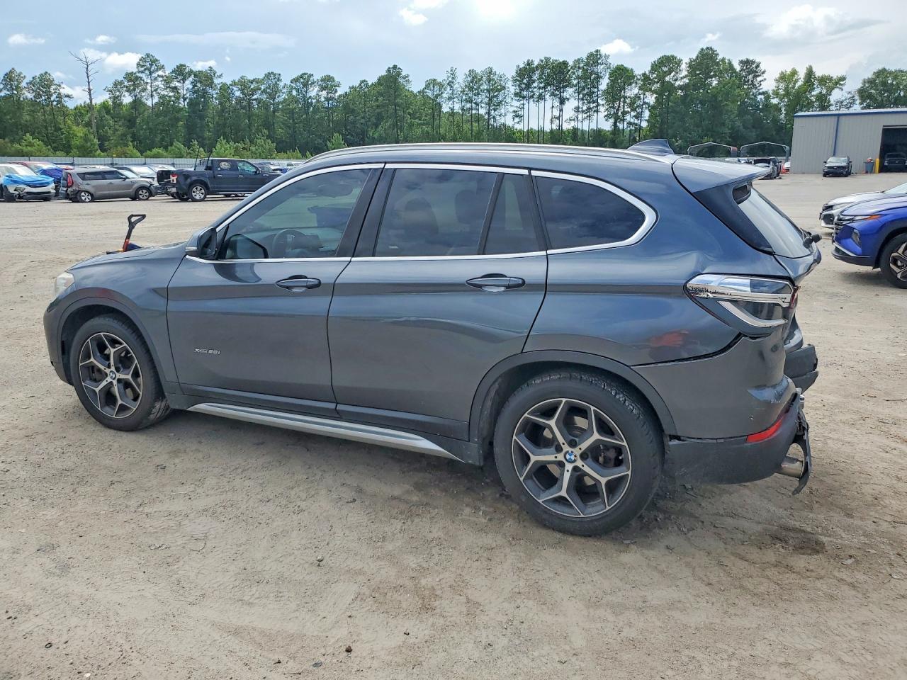 2018 BMW X1 xDrive28I - zdjęcie 2