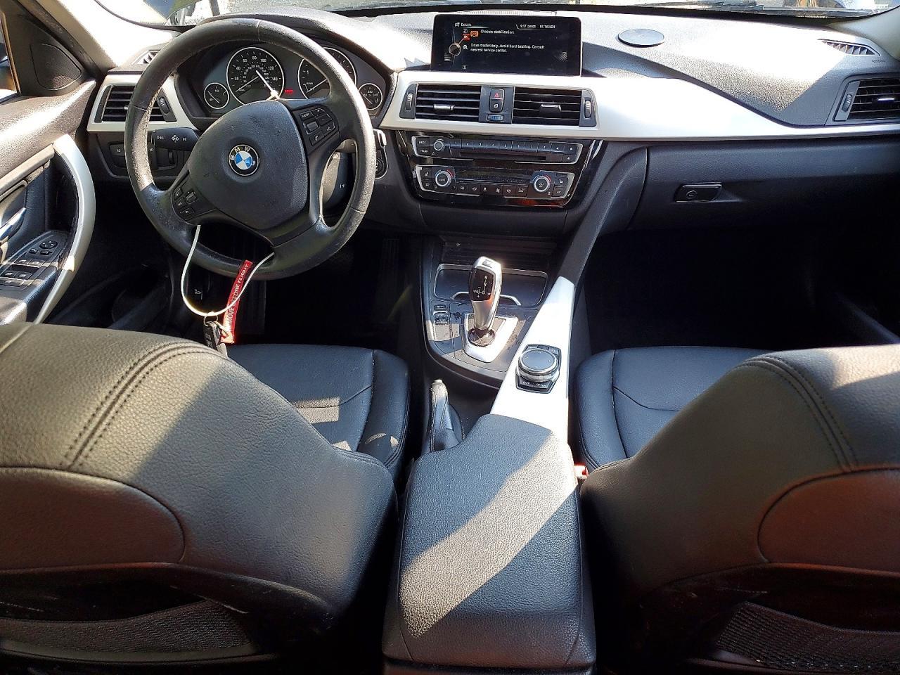 2016 BMW Seria 3 320i - zdjęcie 8