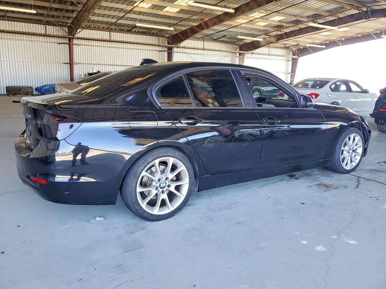 2014 BMW 320 I - zdjęcie 3