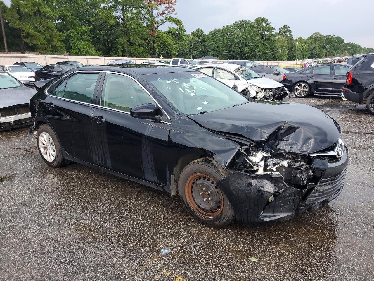 2015 Toyota Camry Le - zdjęcie 4