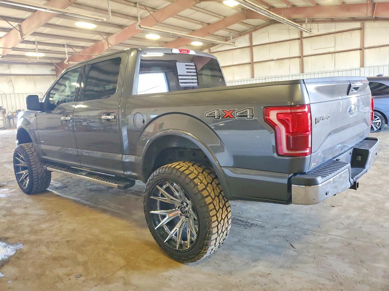 2015 Ford F150 Supercrew - zdjęcie 2