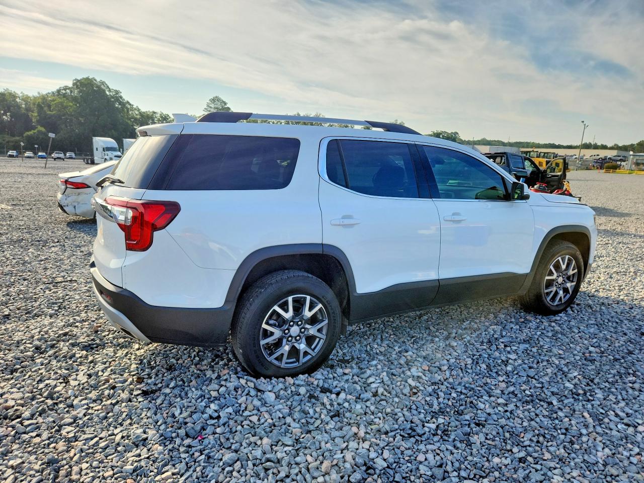 2023 GMC Acadia Slt - zdjęcie 3