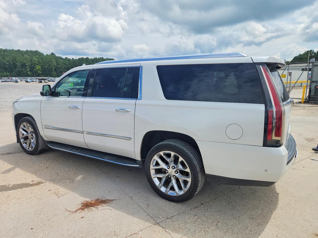 2017 Cadillac Escalade Esv Luxury - zdjęcie 2