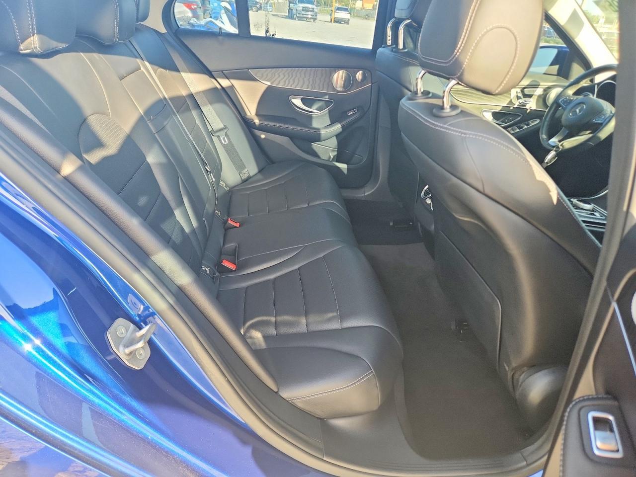 2017 Mercedes-Benz C 300 - zdjęcie 10