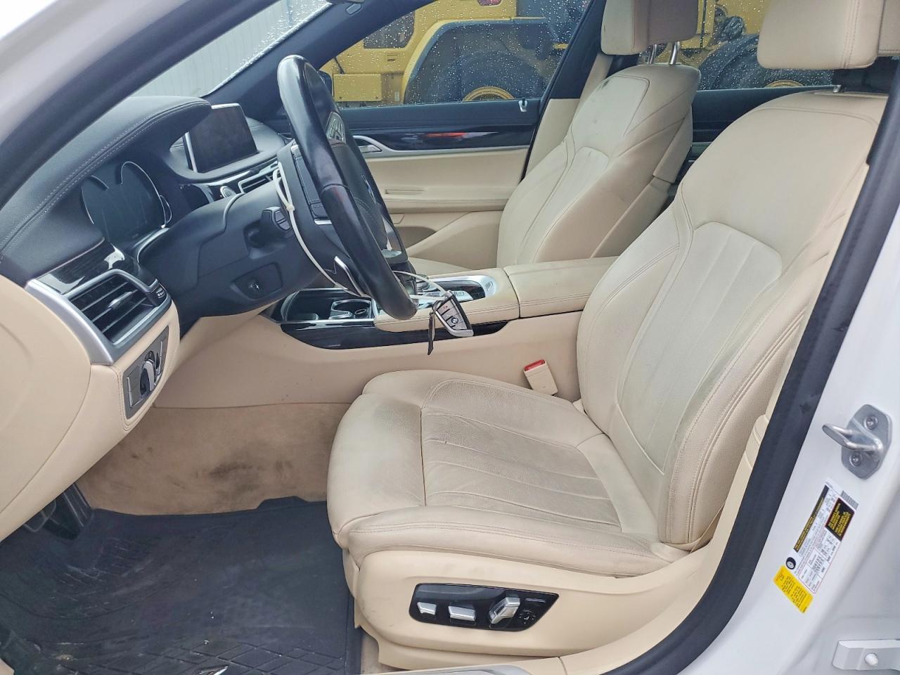 2019 BMW 740 I - zdjęcie 7
