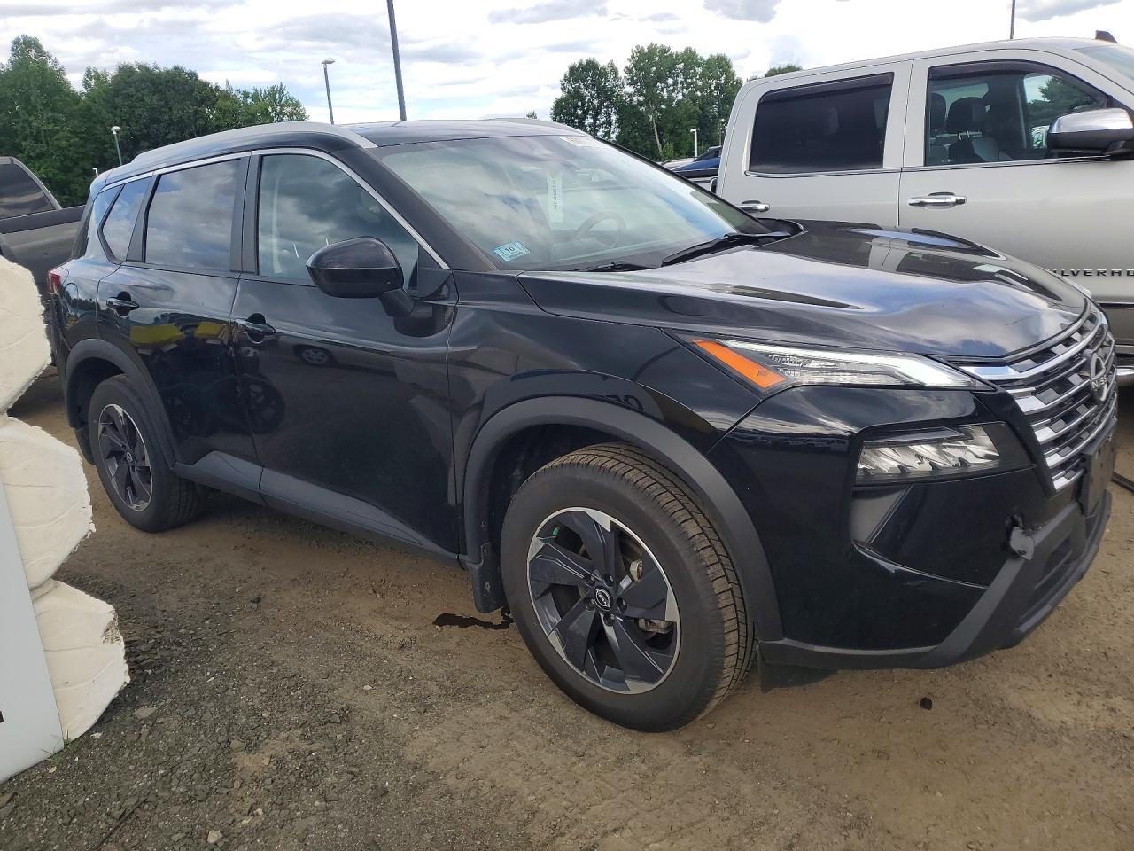 2024 Nissan Rogue Sv - zdjęcie 4
