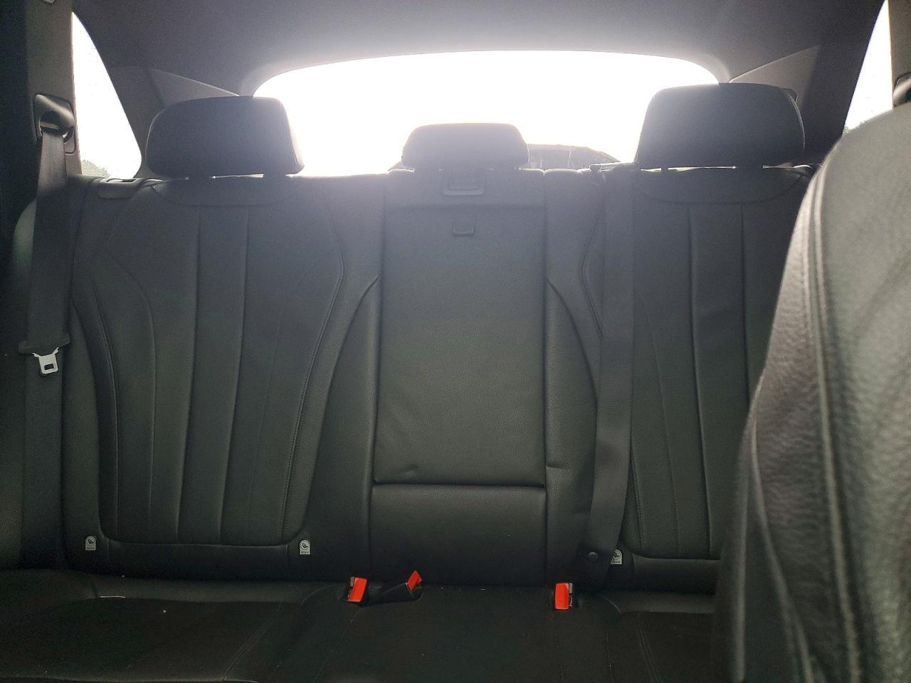 2015 BMW X5 xDrive50I - zdjęcie 10