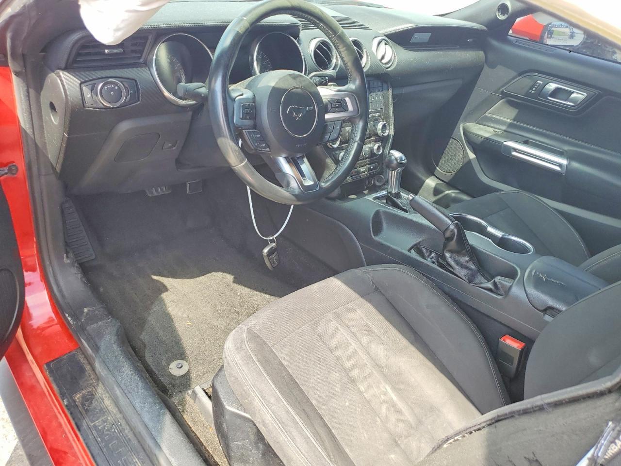 2018 Ford Mustang - zdjęcie 8