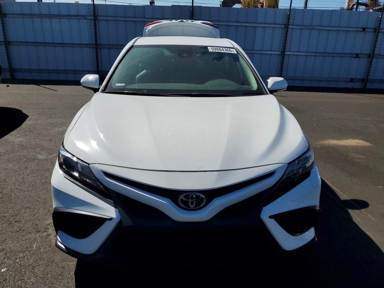 2023 Toyota Camry Se - zdjęcie 5