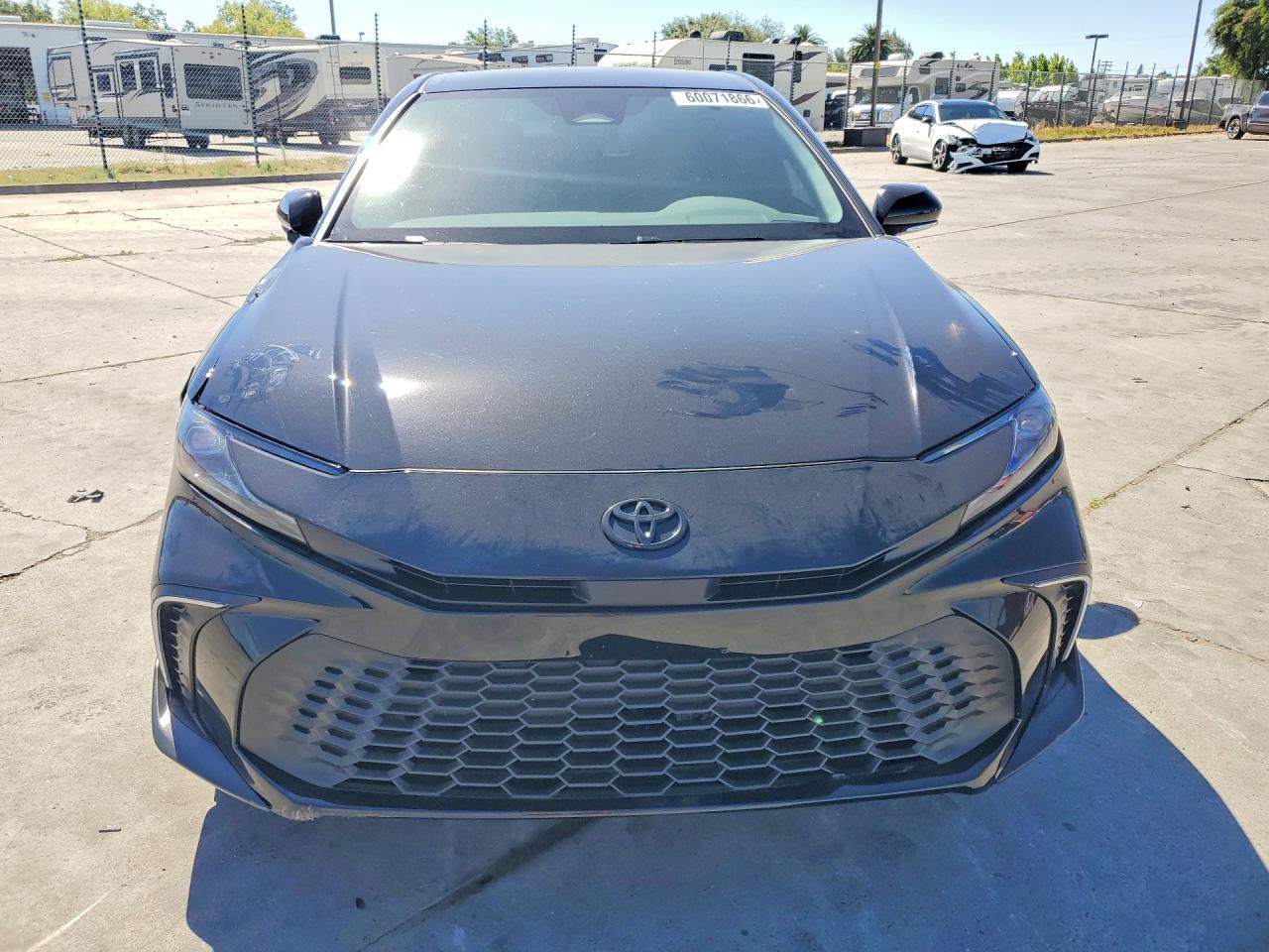 2026 Toyota Camry Se - zdjęcie 5