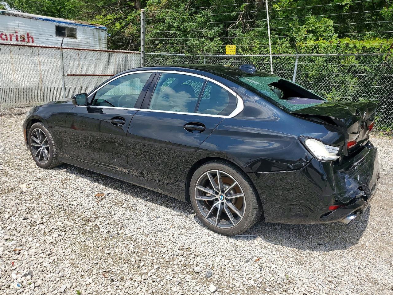 2020 BMW 330I - zdjęcie 2