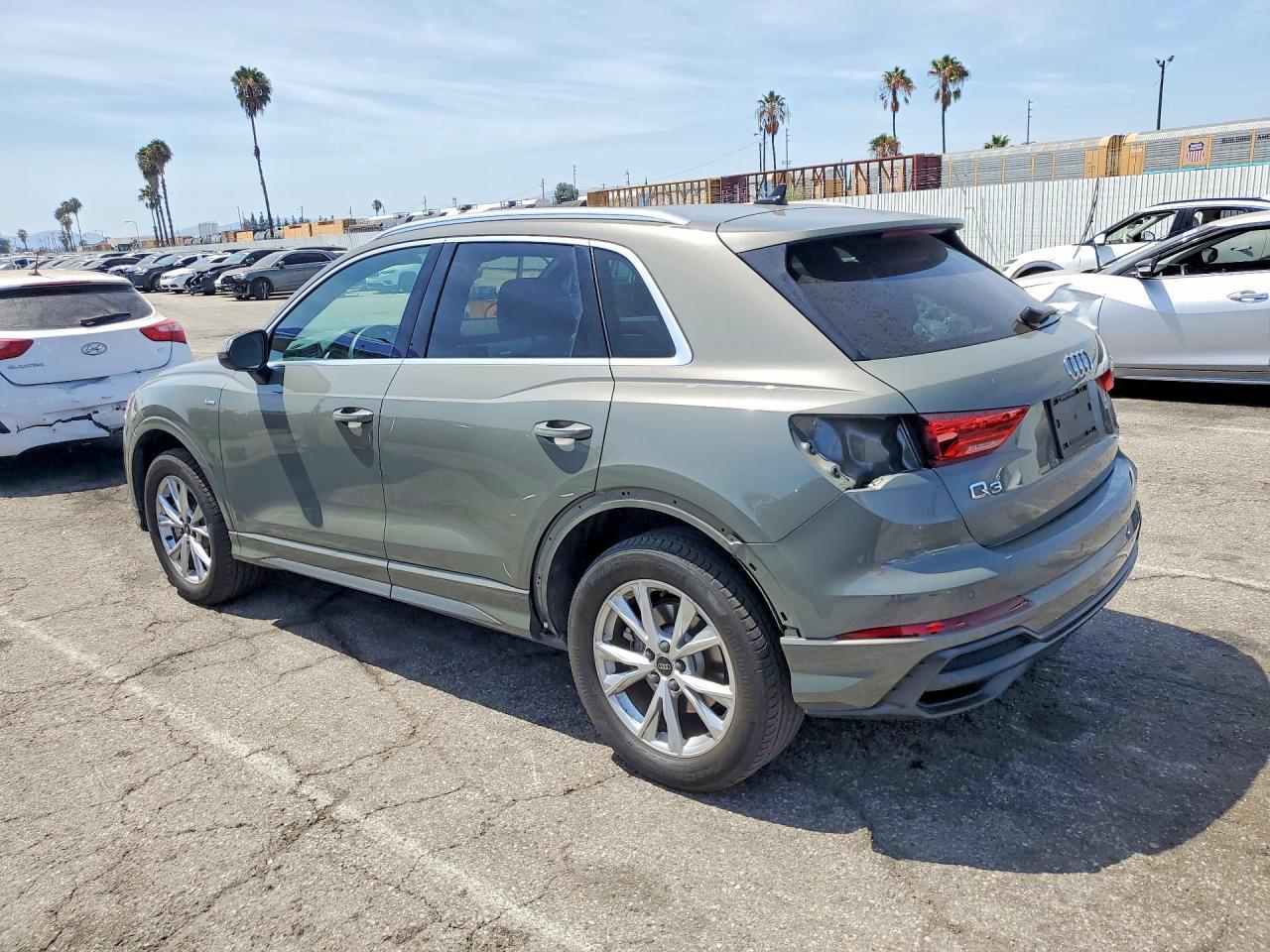 2022 Audi Q3 Premium S Line 45 - zdjęcie 2