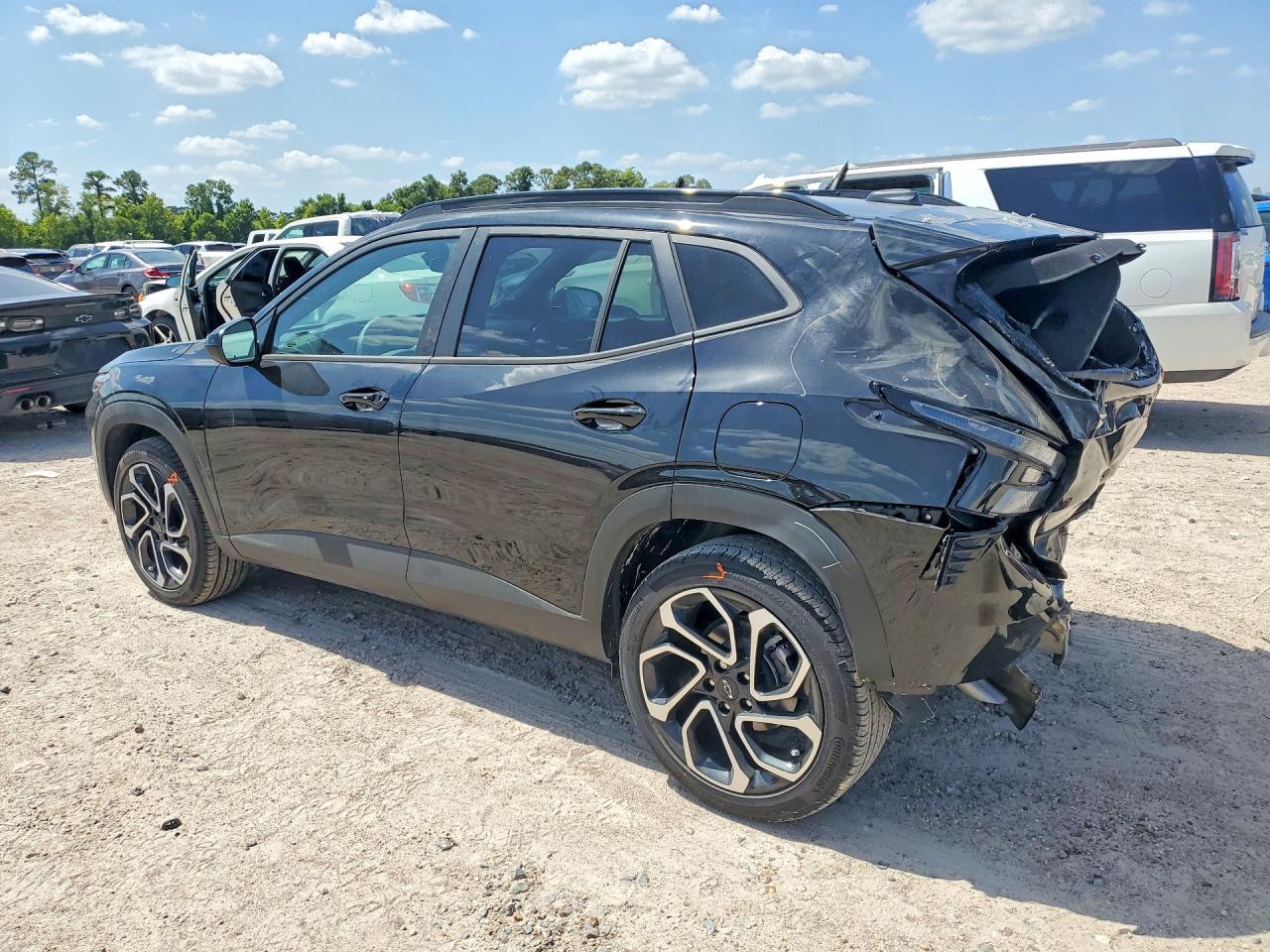 2025 Chevrolet Trax 2Rs - zdjęcie 2