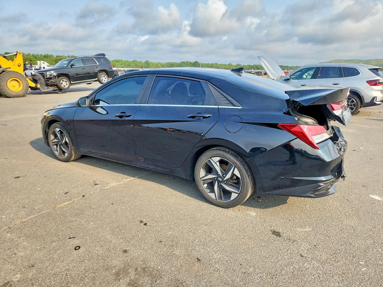 2023 Hyundai Elantra Limited - zdjęcie 2