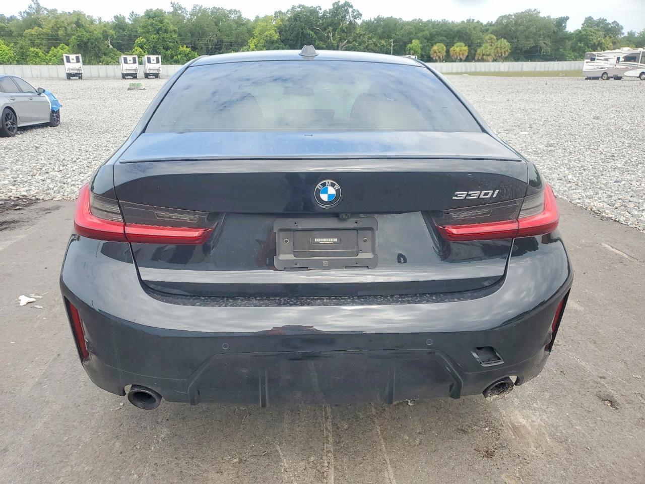 2023 BMW 330I - zdjęcie 6