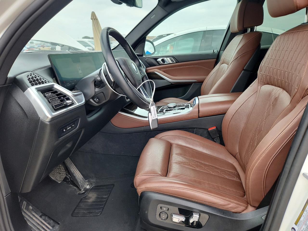 2025 BMW X5 xDrive50E - zdjęcie 7